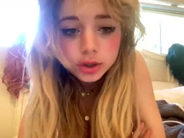 hot cam girl kikiwillow image #730954