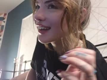 hot cam girl bmwm5f90 image #4644904