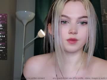 hot cam girl small_blondee image #4347231