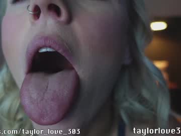 hot cam girl taylor_love_303 image #2646095