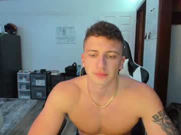 hot cam couple cowsgomoo101 image #2215671