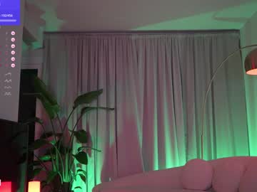 hot cam girl anniehillofficial_ image #4077151