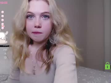 hot cam girl small_blondee image #2438781