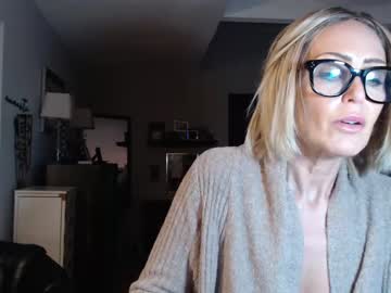 hot cam girl velvetbarbie image #4206849