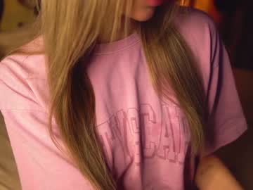 hot cam girl cuteelsa_ image #3954609