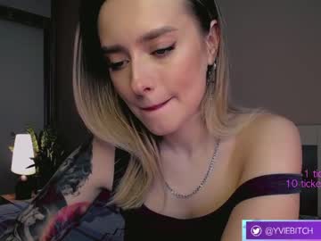 hot cam girl _yvie_ image #2355119