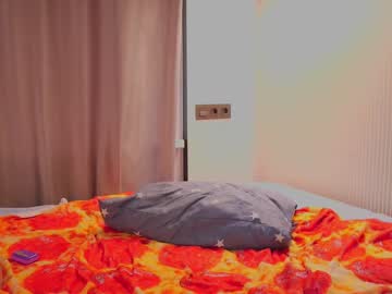 hot cam girl angella_kleee image #2559346