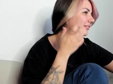 hot cam girl elliy_coy image #2667370
