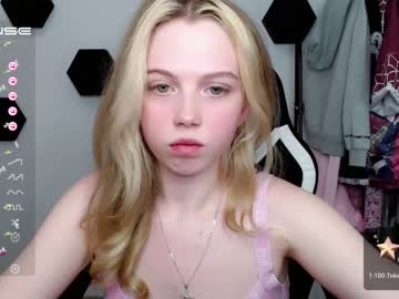 hot cam girl small_blondee image #2865871