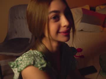 hot cam girl cuteelsa_ image #3911505