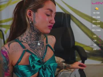 hot cam girl nickyneck image #2961037