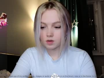 hot cam girl small_blondee image #4190751