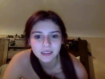 hot cam girl universitybabyxoxo image #2177863