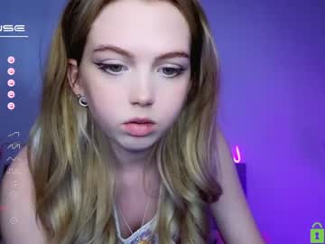 hot cam girl small_blondee image #3113517