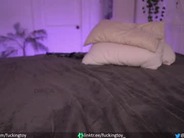 hot cam girl fuckingtoy_ image #1415194