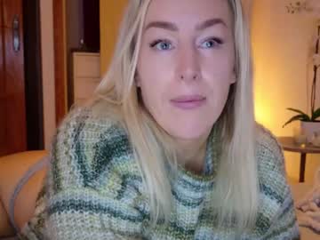 hot cam girl christinasiemone image #4674794