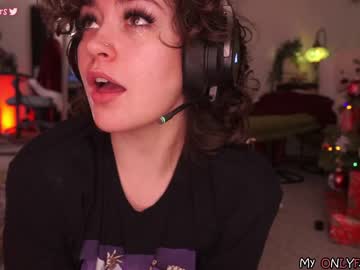 hot cam girl evelynpiers image #2235505
