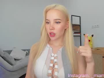 hot cam girl knee_ling image #3267313