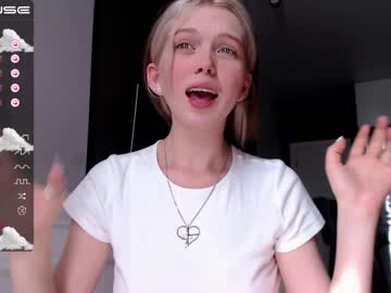 hot cam girl small_blondee image #1657649