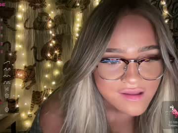 hot cam girl ari_02 image #3384776