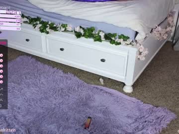 hot cam girl crimsonkitten image #2978754