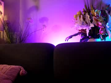 hot cam girl littlee33 image #2113907
