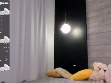 hot cam girl small_blondee image #1693071