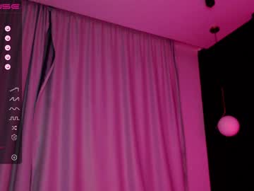 hot cam girl small_blondee image #1645574