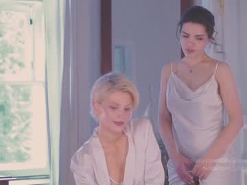 hot cam girl _2strangers image #3137502