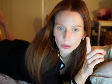 hot cam girl ellaa91 image #1987881