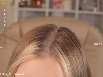 hot cam girl mia_milagros image #2240635