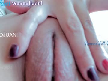 hot cam girl vanandjuani image #384549