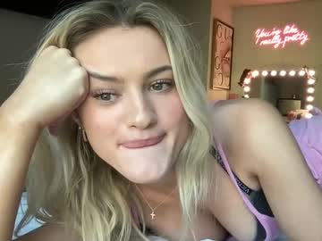 hot cam girl ellaxxrose image #4673425