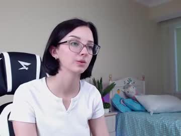 hot cam girl queen_kitty1818 image #1299745