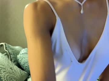 hot cam girl littlegreekflower image #4151479