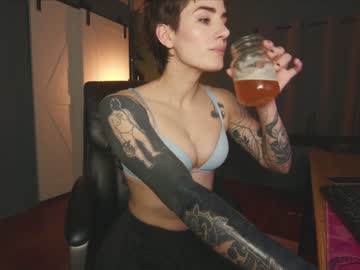 hot cam girl aynmarie image #3910472