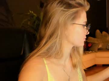 hot cam girl linellali image #1935625
