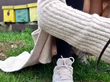hot cam girl 2whitediamonds image #2730864
