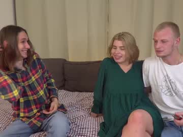 hot cam couple lazyasses image #3784778