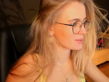 hot cam girl linellali image #1935782