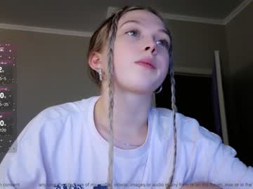 hot cam girl small_blondee image #4145228