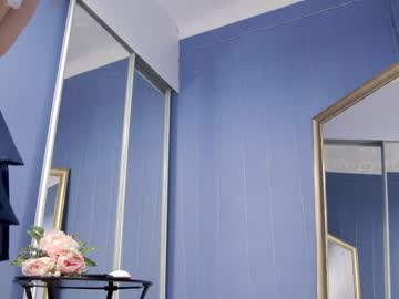hot cam girl kriskras__ image #4212549