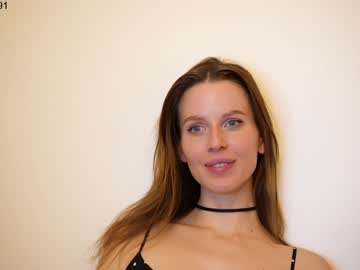 hot cam girl ellaa91 image #2424536