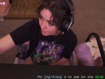 hot cam girl evelynpiers image #2639479