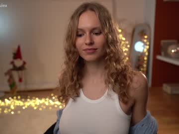 hot cam girl chillwithkira image #2261793