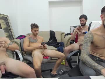 hot cam man classied image #2759163