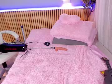 hot cam girl little_effy18 image #4596680