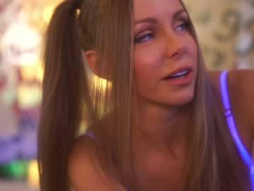 hot cam girl eva_fashionista image #4025422