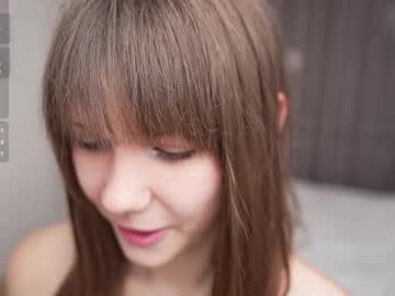 hot cam girl little_lolla18 image #4661060