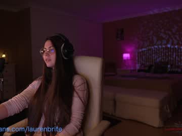 hot cam girl laurenbrite image #1813290